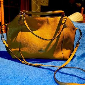 COACH--Lilly Carryall Bag